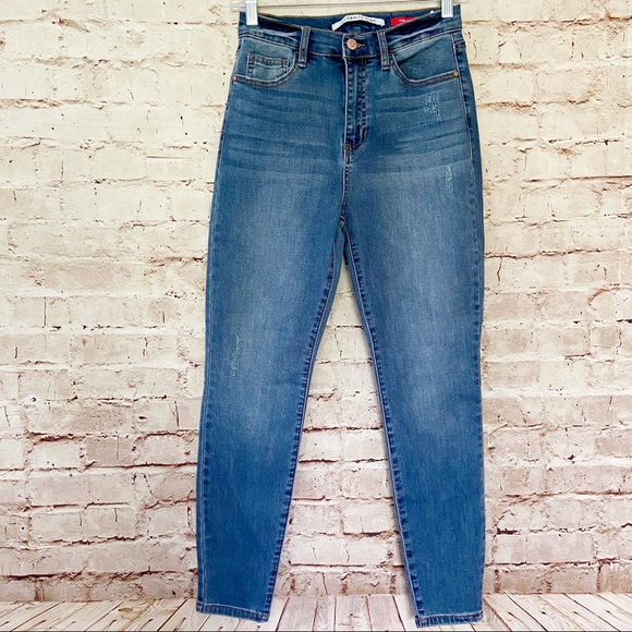 jeans celebrity pink